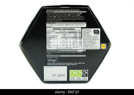 Largs, Ecosse, UK - janvier 02, 2018 : une boîte de Luxe de marque LIDL Loukoums Chocolats en emballages recyclables partiellement. Banque D'Images