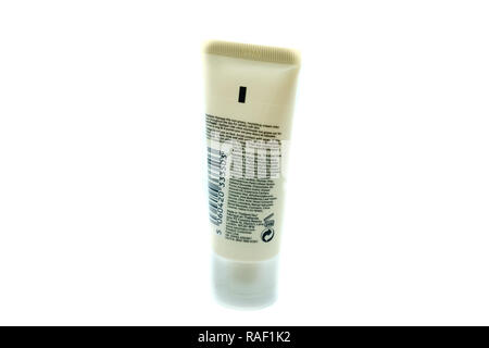 Largs, Ecosse, UK - janvier 02, 2018 : Cussons Spa Sanctuary marque crème pour les mains en partie les emballages recyclables. Banque D'Images