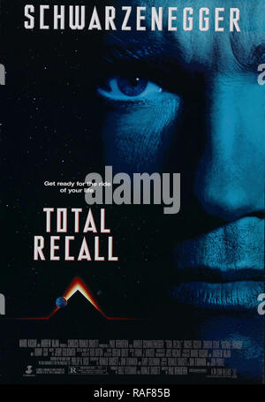 Total Recall (Tri Star Photos, 1990), Arnold Schwarzenegger affiche #  de référence de fichier 33636 870THA Banque D'Images