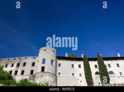 Bâtiments anciens dans le village de Stanjel, sur le plateau du Karst Slovène Banque D'Images