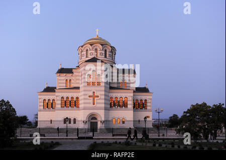 Cathédrale Orthodoxe Russe néo-byzantin Vladimirskiy (St. Vladimir Cathédrale) construit 1861 à 1892 conçu par David Grimm et ruines de grec ancien c Banque D'Images