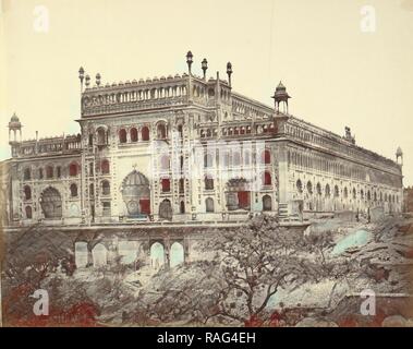 L'extérieur de l'ASAF-ud-Daula's Imambara, ou tombeau, Felice Beato (anglais, né en Italie, 1832 - 1909), Henry Hering (British repensé Banque D'Images