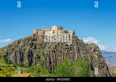 Château de Kov est situé dans les limites du village de Kirac Gümüşhane - la Turquie. En 1361, il est dit que par III. Alexis, elle a été faite pour re Banque D'Images