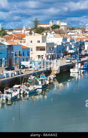 Tavira et port, Algarve, Portugal, Europe Banque D'Images