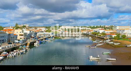 Tavira et port, Algarve, Portugal, Europe Banque D'Images