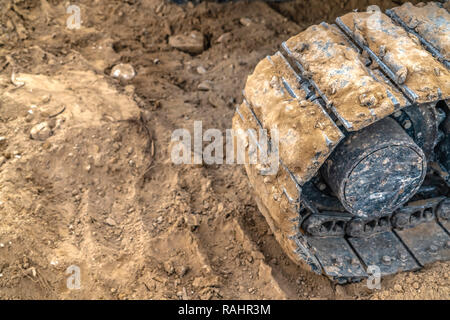 Roulement d'une pelle de tracteur à l'avant fermer Banque D'Images
