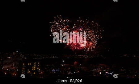 Feu d'artifice dans la nuit Banque D'Images