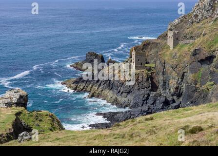 Moteur couronnes Maisons de la mine Botallack, St Just in Penwith, Botallack, Angleterre, Royaume-Uni Banque D'Images