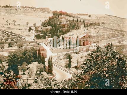 Jardin de Gethsémani. Les pentes inférieures d'Olivet montrant la nouvelle basilique. 1924, Jérusalem, Israël. Repensé Banque D'Images