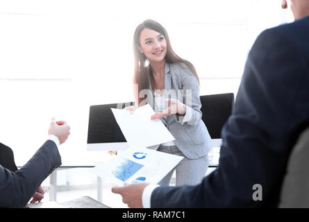 Études des investisseurs financiers d'un nouveau projet. Banque D'Images