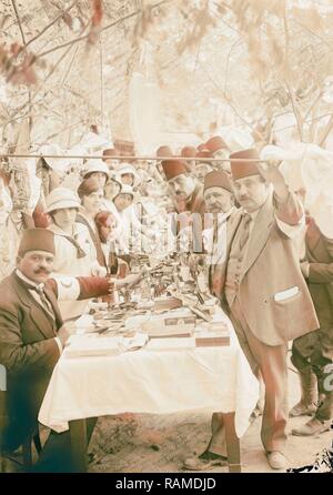 Chef de la communauté juive Antebi Albert (1873-1919), debout (avant droit) à un bazar organisé à Notre Dame de France en repensé Banque D'Images