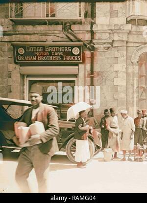 Scène de rue à l'égard de magasin Dodge Brothers Motor Cars/Graham Brothers les camions. 1920, Jérusalem, Israël repensé Banque D'Images