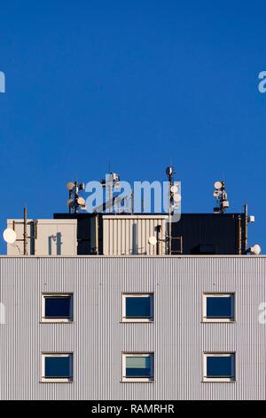 Cologne, Allemagne. 31 Dec, 2018. Les antennes de téléphonie mobile sur un immeuble résidentiel à Deutz. Cologne, 31.12.2018 | Conditions de crédit dans le monde entier : dpa/Alamy Live News Banque D'Images