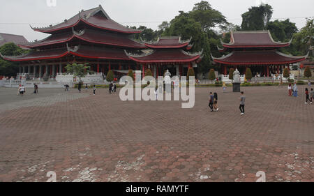 Semarang, Central Java, Indonésie. 3 janvier, 2019. Les touristes sont accueillis à Sam Po Kong Temple.Sam Po Kong Temple est un ancien lieu de transit et de la première d'un amiral chinois avec le nom de Zheng He ou Cheng Ho et maintenant le temple est utilisé comme lieu de culte ainsi qu'une destination touristique à Semarang. Credit : Adriana Adinandra SOPA/Images/ZUMA/Alamy Fil Live News Banque D'Images