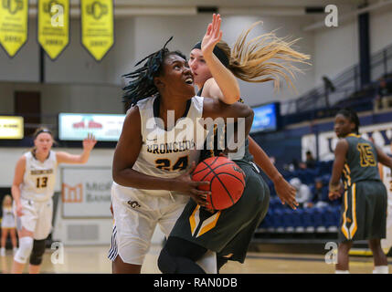 3 janvier 2019 : University of Central Florida Avant Ireon Smith (24)batailles pour position pendant un match de basket-ball entre l'ouest du Missouri et l'Illinois Central Griffon Bronchos à Hamilton Field House à Edmond, OK. New York Central Missouri défait 69-56 de l'Ouest. Siegel gris/CSM Banque D'Images