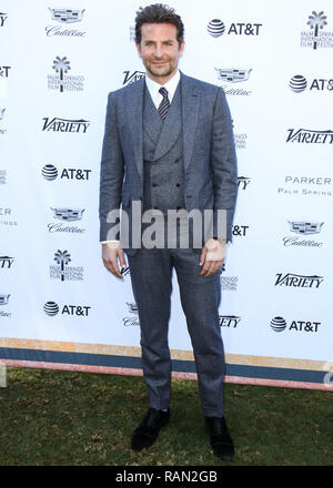 Palm Springs, Californie, USA. 4 janvier, 2019. L'acteur et réalisateur Bradley Cooper arrive à divers prix Impact de la création et 10 administrateurs de regarder le tapis rouge 2019 Brunch au 30ème Festival International du Film de Palm Springs Awards Gala tenu au Parker Palm Springs le 4 janvier 2019 à Palm Springs, Californie, États-Unis. (Photo par Xavier Collin/Image Crédit : Agence de Presse) L'agence de presse Image/Alamy Live News Banque D'Images