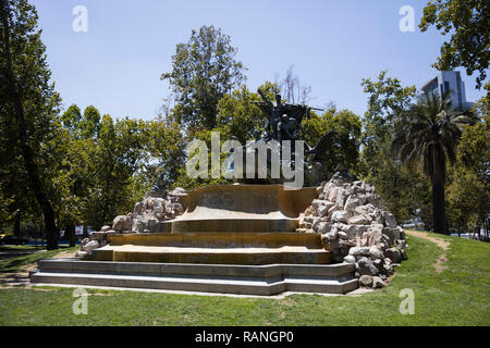 La fontaine allemande dans la région de Parque Forestal par sculpteur allemand Gustav Eberlein à Santiago du Chili Banque D'Images