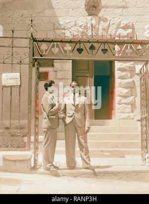 Jacob Simon à Lydda et interviewer consul éthiopien. 1934, Israël, Lod. Repensé par Gibon. L'art classique avec un repensé Banque D'Images
