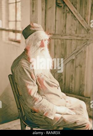Activités Vintage à Richon-le-Zion, Août 1939 Le rabbin en charge, à la cave, des détails de l'observance rituelle repensé Banque D'Images