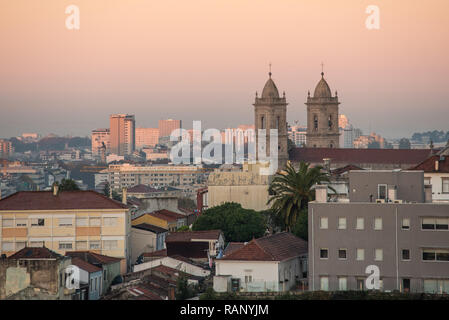 Panoroamic vue sur Porto maisons dans la matinée Banque D'Images