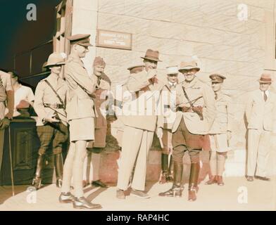 Les perturbations de la Palestine de 1936. Air Vice Marshal Pierce & Col. Simmonds des Cameron Highlanders au Jerusalem repensé Banque D'Images