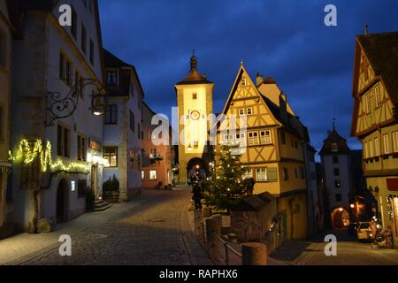 Un conte de fée - Ville de rêve - Rothenburg ob der Tauber, Allemagne. La vue de la nuit de Noël. Banque D'Images