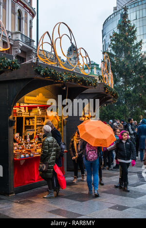 Marché de Noël en face de la cathédrale St Stephen's square, Vienne, Autriche. Banque D'Images
