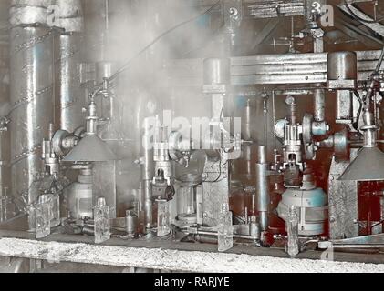 Millville, New Jersey - Bouteilles en verre. [Machiney et bouteilles.], 1936, Lewis Hine, 1874 - 1940, était un Américain repensé Banque D'Images