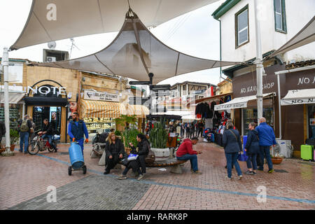 Scène de rue, Girne CD, vieille ville de Nicosie, république turque de Chypre du nord, Strassenszene, Girne Cd, Altstadt, Tuerkische Nordzyper Nikosia, Republik Banque D'Images