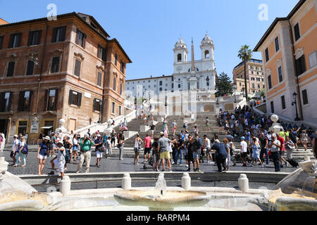 ROME, ITALIE - 21 août 2018 : Les gens en Espagne où est l'un des plus populaire destination de Rome Banque D'Images