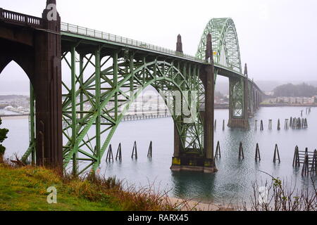 Yaquina Bay Bridge - Newport, Oregon Banque D'Images