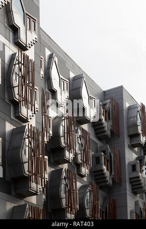 Détail de la façade du bâtiment du parlement écossais à Édimbourg, en Écosse. Banque D'Images