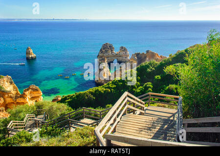 Passerelle en bois à secret beach près de Lagos Le Ponta da Piedade. région de l'Algarve, Portugal Banque D'Images