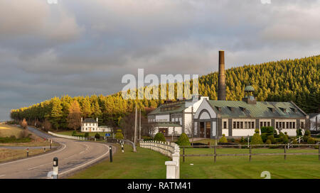 Distillerie Tormore, Single Malt Scotch Whisky Distillery dans le Speyside, en Ecosse Banque D'Images