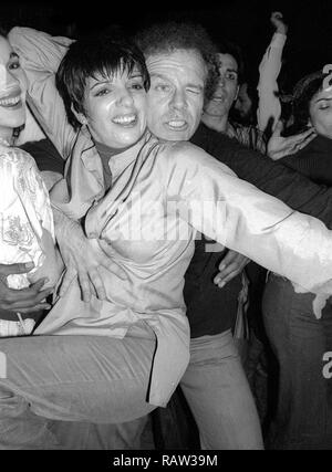 Liza Minnelli et Gower Champion 1978 Photo par Adam Scull/PHOTOlink/MediaPunch Banque D'Images