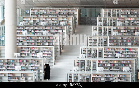 Nouvelle bibliothèque nationale du Qatar dans l'éducation, la ville de Doha, au Qatar. Rem Koolhaas, architecte. Banque D'Images