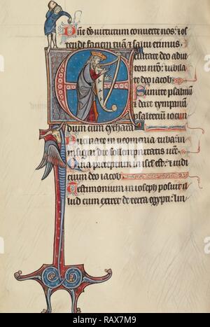 E initiale : David jouant de la harpe et d'un homme poussant un rock, franco-flamande, Maître de Bute, actif sur 1260 - 1290 repensé Banque D'Images