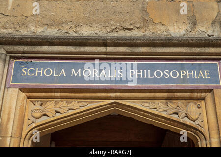 Schola Moralis Philosophiae (École de la philosophie morale) à l'intérieur de la Bibliothèque Bodléienne d'Oxford, en Angleterre. Banque D'Images