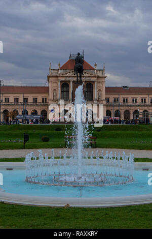 Fontaine en frot staition de Zagreb, Croatie Banque D'Images