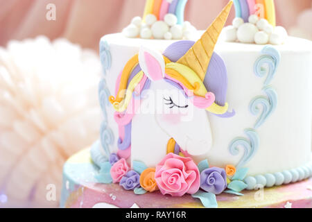 Détails d'un cake topper Unicorn unicorn - close up Banque D'Images