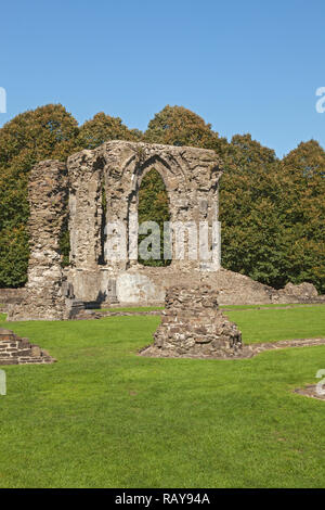 Neath Abbey ruins (12ème siècle), Neath Port Talbot, Pays de Galles, Royaume-Uni Banque D'Images