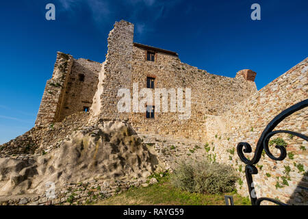 De l'ensemble monumental de la Rocca Aldobrandesca château de Suvereto, province de Livourne, Toscane, Italie Banque D'Images