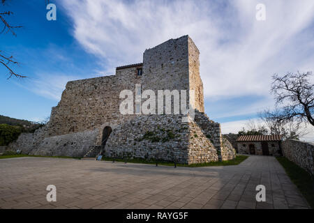 De l'ensemble monumental de la Rocca Aldobrandesca château de Suvereto, province de Livourne, Toscane, Italie Banque D'Images