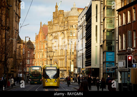 Réseau de tramway Metrolink deuxième passage sur Princess Street Manchester City Centre Banque D'Images