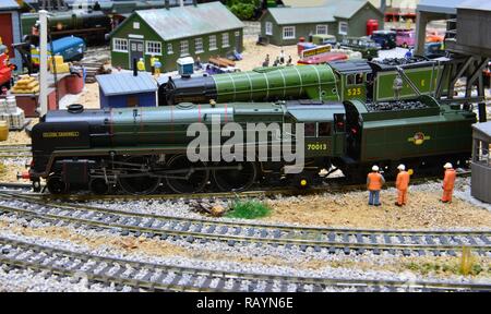 Un modèle de la locomotive à vapeur Oliver Cromwell Banque D'Images