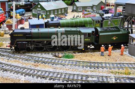 Un modèle de la locomotive à vapeur Oliver Cromwell Banque D'Images