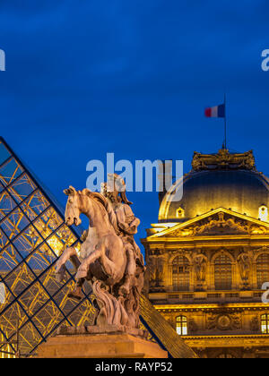 PARIS, FRANCE - 2 décembre 2018 : Le Musée du Louvre à Paris le pays le plus visite museum Banque D'Images