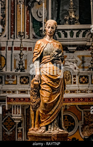 Italie Basilicate Ferrandina statue Basilique de Sant'Eufemia sculpture par Andrea Mantegna Banque D'Images