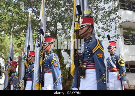 Les Cadets de l'Armée Philippine Academy (PMA) L'exécution de marcher durant la célébration de la journée de l'indépendance de pays dans la ville de Baguio aux Philippines Banque D'Images