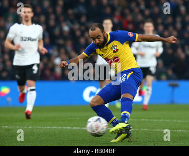 Derby, Royaume-Uni, le 5 janvier, 2019. Southampton Nathan Redmond scores au cours FA Cup 3ème tour entre Derby County et de Southampton à Pride Park Stadium , Derby, Angleterre le 05 Jan 2019. Action Crédit photo : Crédit photo Action Sport Sport/Alamy Live News Crédit : Foto Action Sport/Alamy Live News Banque D'Images